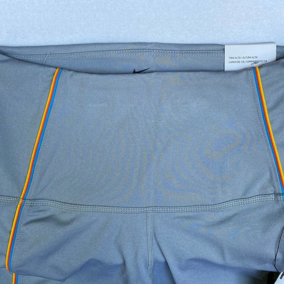 Nike Yoga Gray Rainbow High Waisted 7/8 Skinny Workout Silver Legging NEW S - Picture 11 of 13